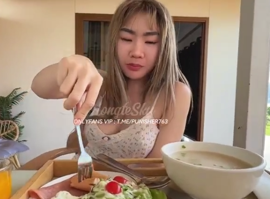 ฮ่องเต้-เอิร์น hongteskykub & ariay onlyfans